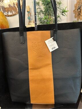 MCM #215 Parfume Gift With Purchase Black  Leather Messenger Tote